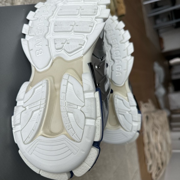 NWT Balenciaga Track Sneaker LED Metallic Silver and blue size 39 - Picture 4 of 5